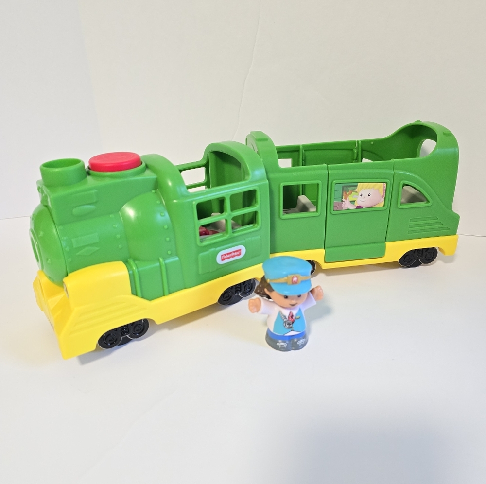 Fisher Price Little People Friendly Green Passenger Train with Sounds & Light